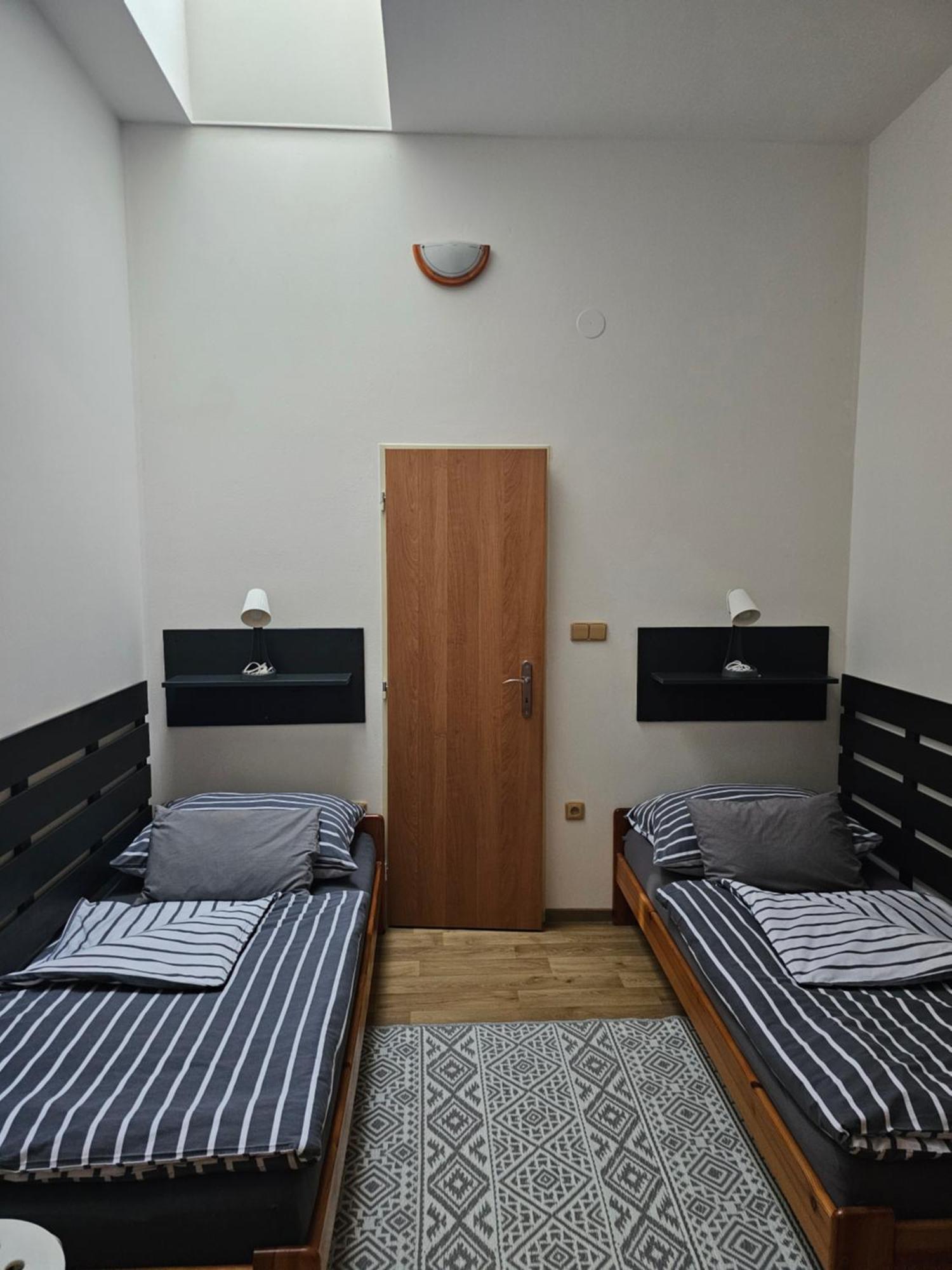 Penzion A Pizzerie Na Zalozne Kobylí Exteriör bild